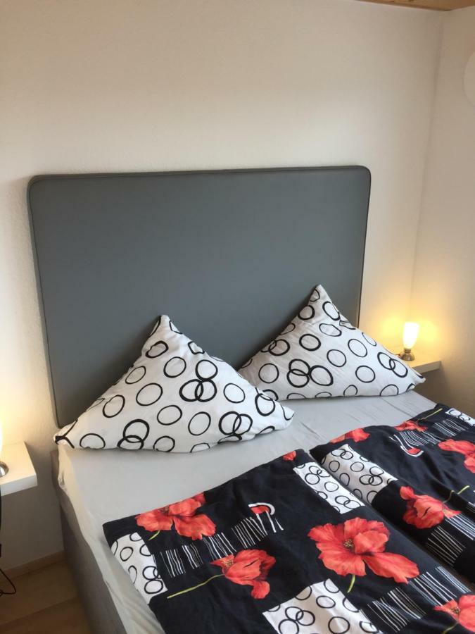 Ferienwohnung Haag 울딘겐물호펜 외부 사진